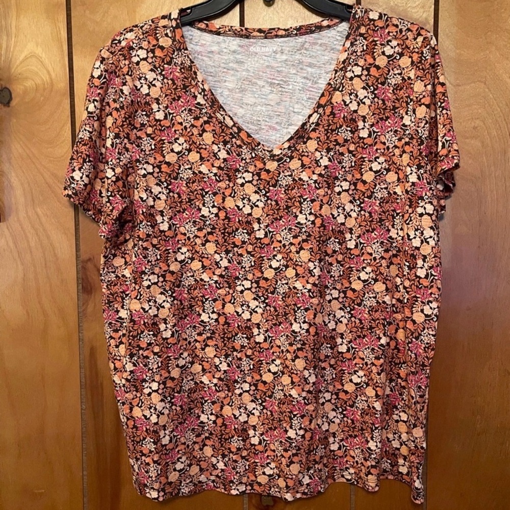 NWT Old Navy Floral V-Neck Short Sleeve Tee in Black, Orange, Pink L